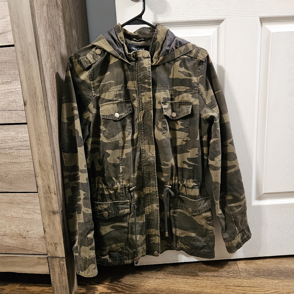 Camouflage Anorok Twill Coat Size Large NWT